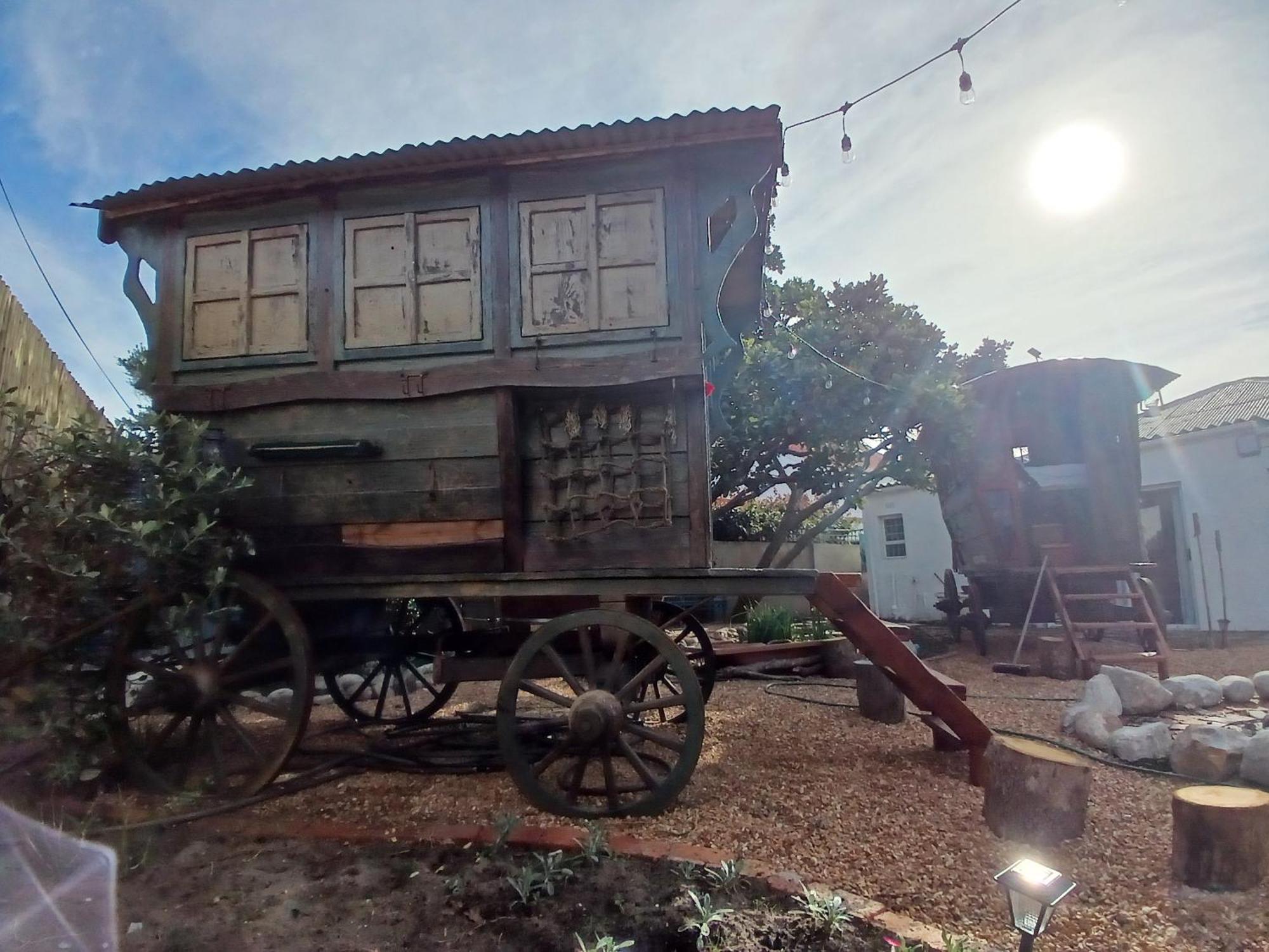 Gypsy Wagons, Arum Ave, Kommetjie